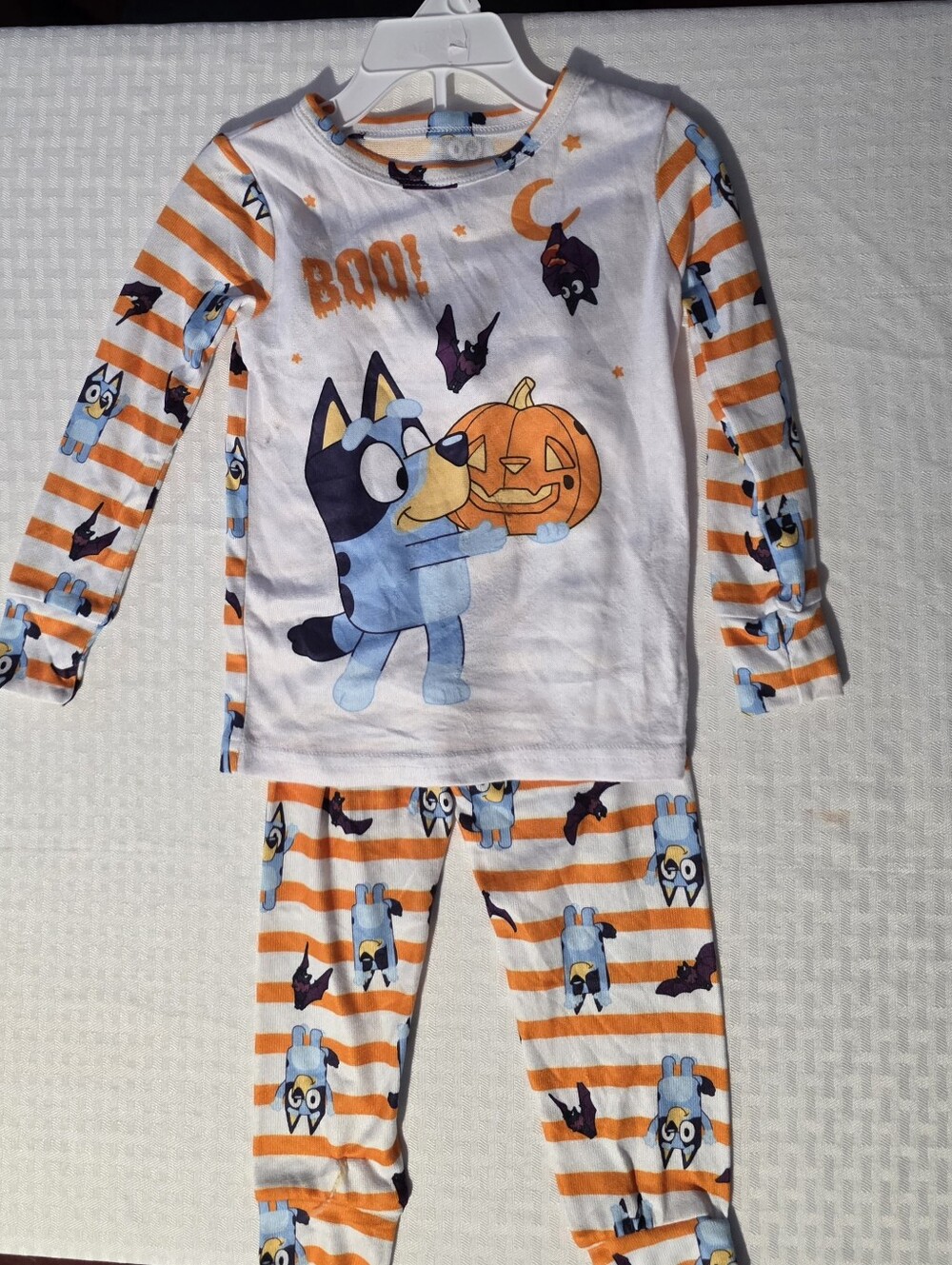 NWOT Bluey Halloween Kids Pajama Set in Orange & Blue